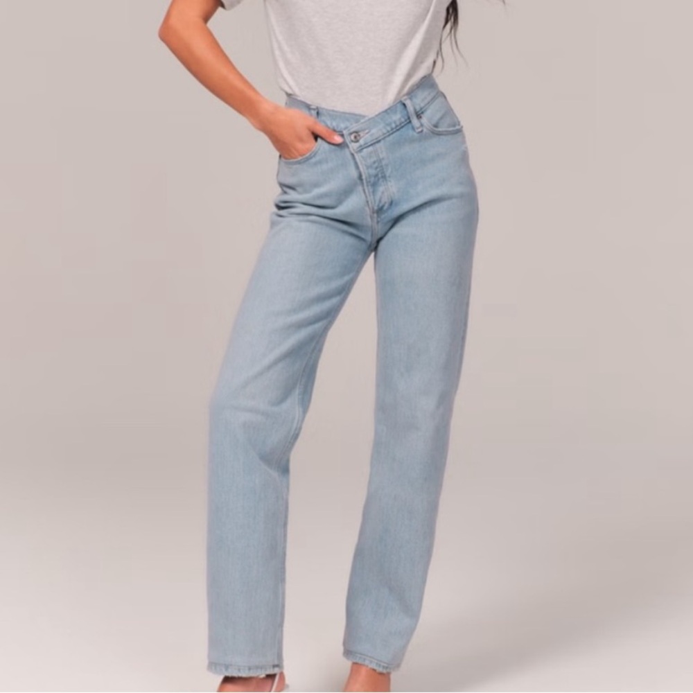 Abercrombie & Fitch Curve Love The Dad High Rise Jeans